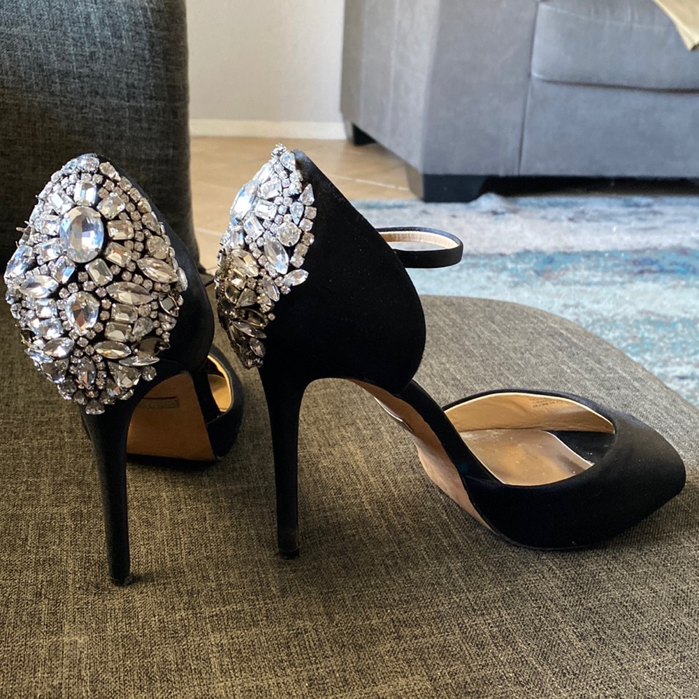 Badgley Mischka satin heels